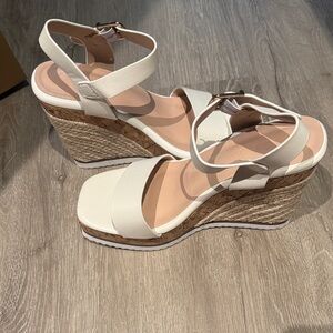 New Elegant White Wedge Sandals